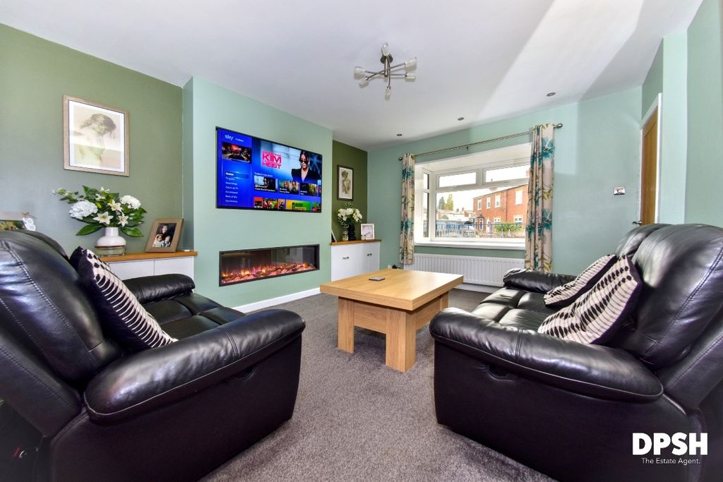 Property photo 2 of 24