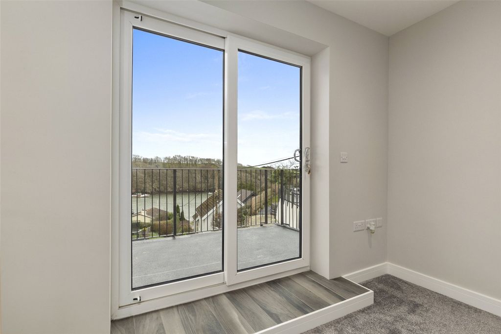 Additional image 6 of 3 bed detached house for saleSilver Drift, Beach Hill, Milford Haven, Pembrokeshire SA73