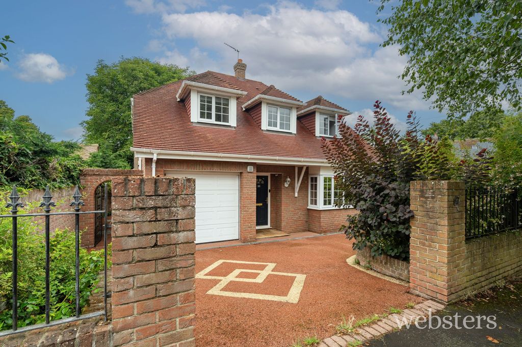 Property photo 1 of 42