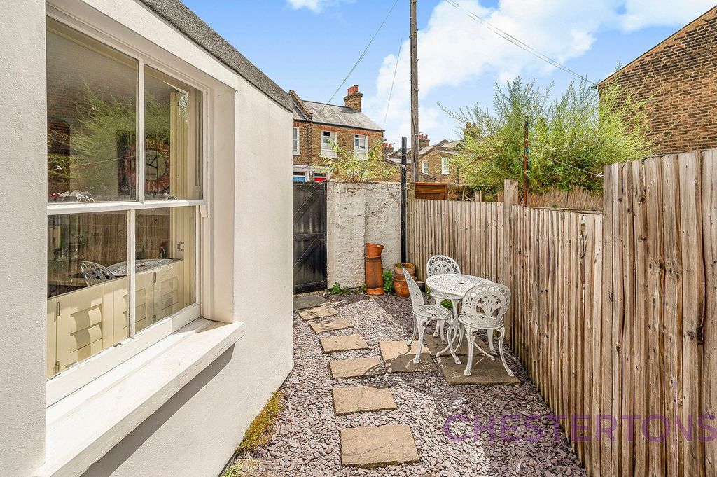 Property photo 3 of 15