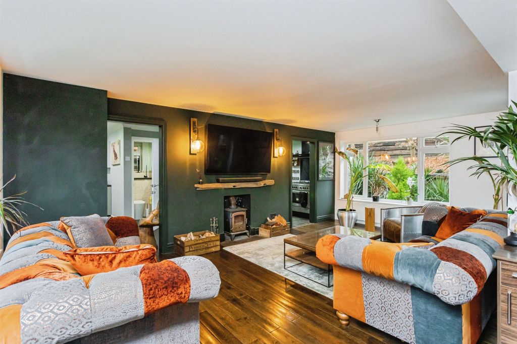 Property photo 2 of 21