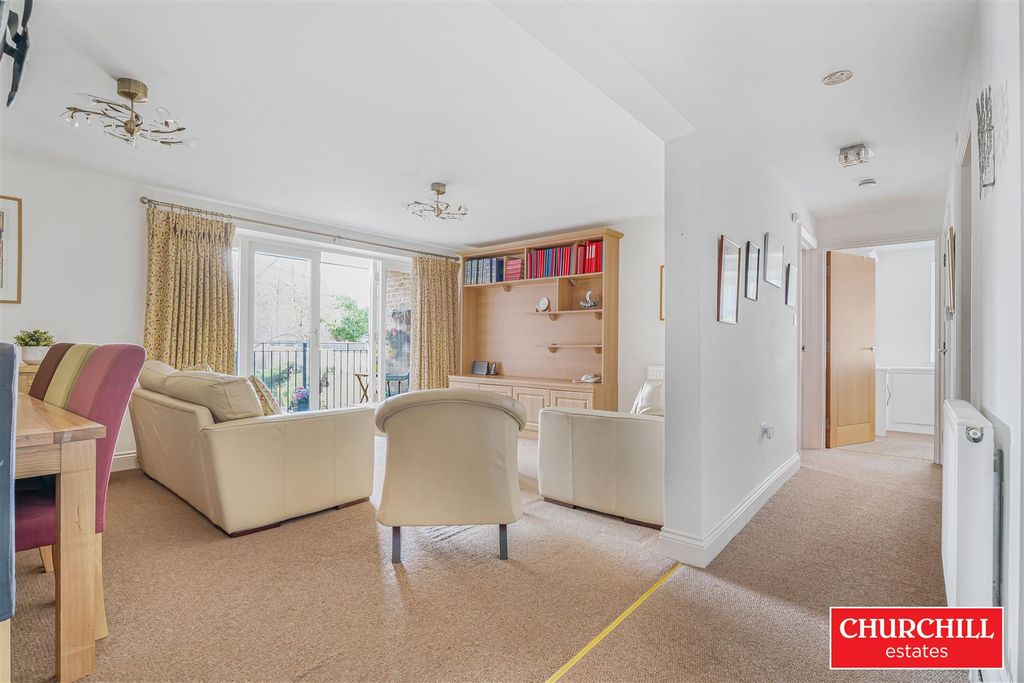 Property photo 2 of 20