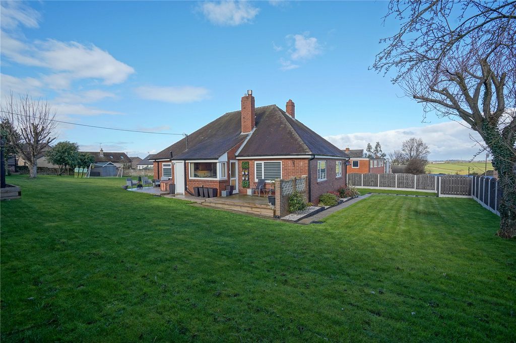 Property photo 1 of 22 Picture No. 04