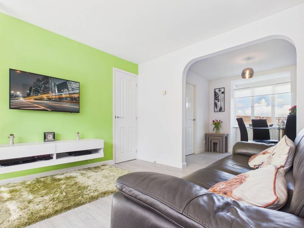 Property photo 3 of 32