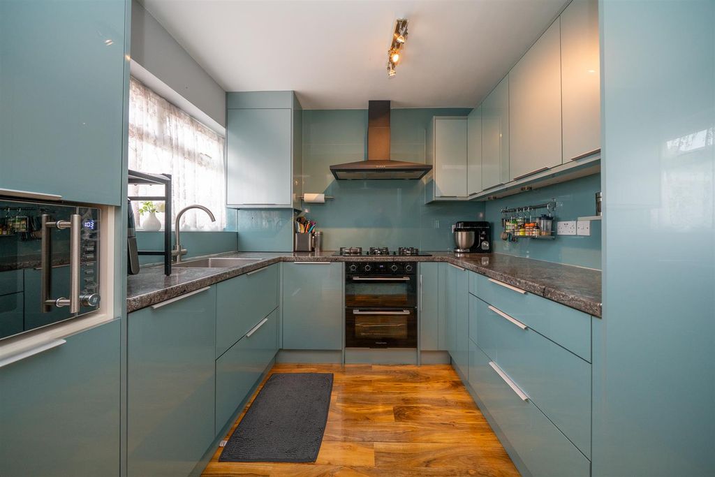 Property photo 2 of 16 Kitchen