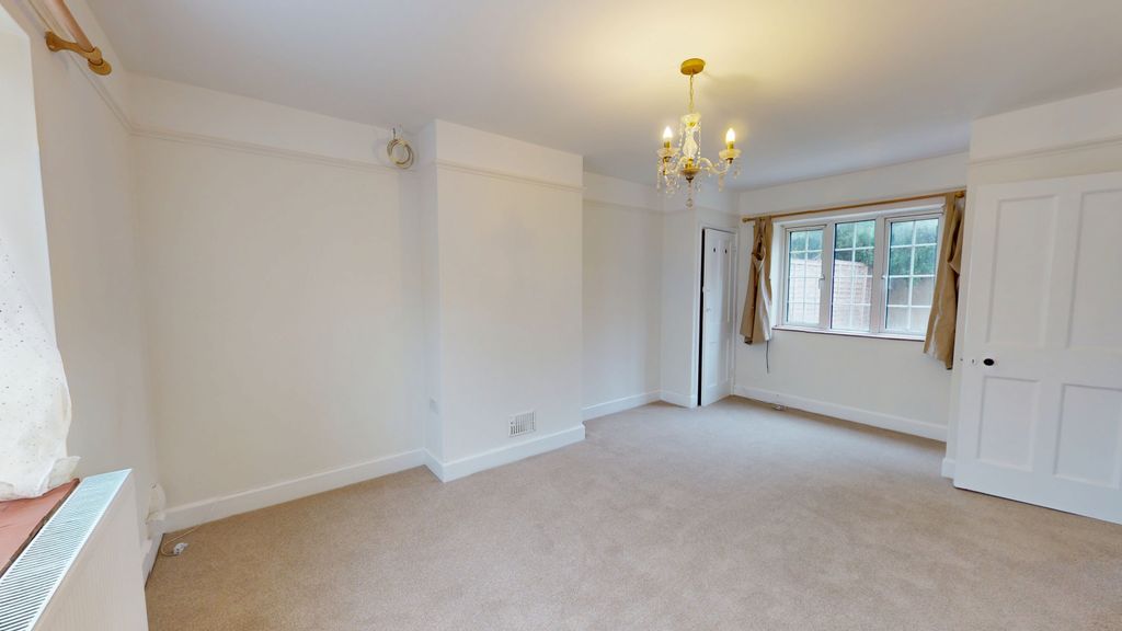 Property photo 2 of 9 09172025_121433