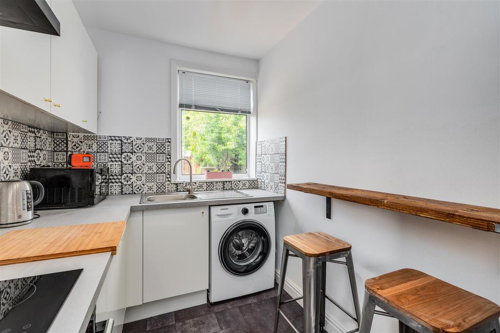 Property photo 2 of 9 2.Jpg