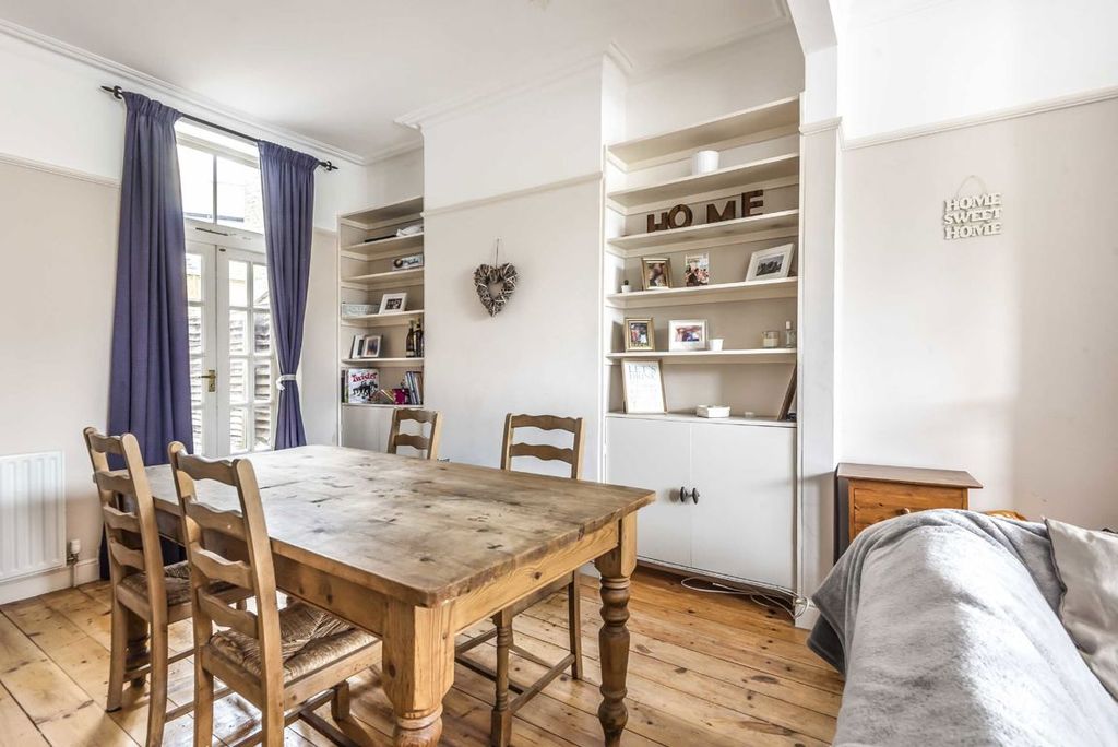 Property photo 3 of 6