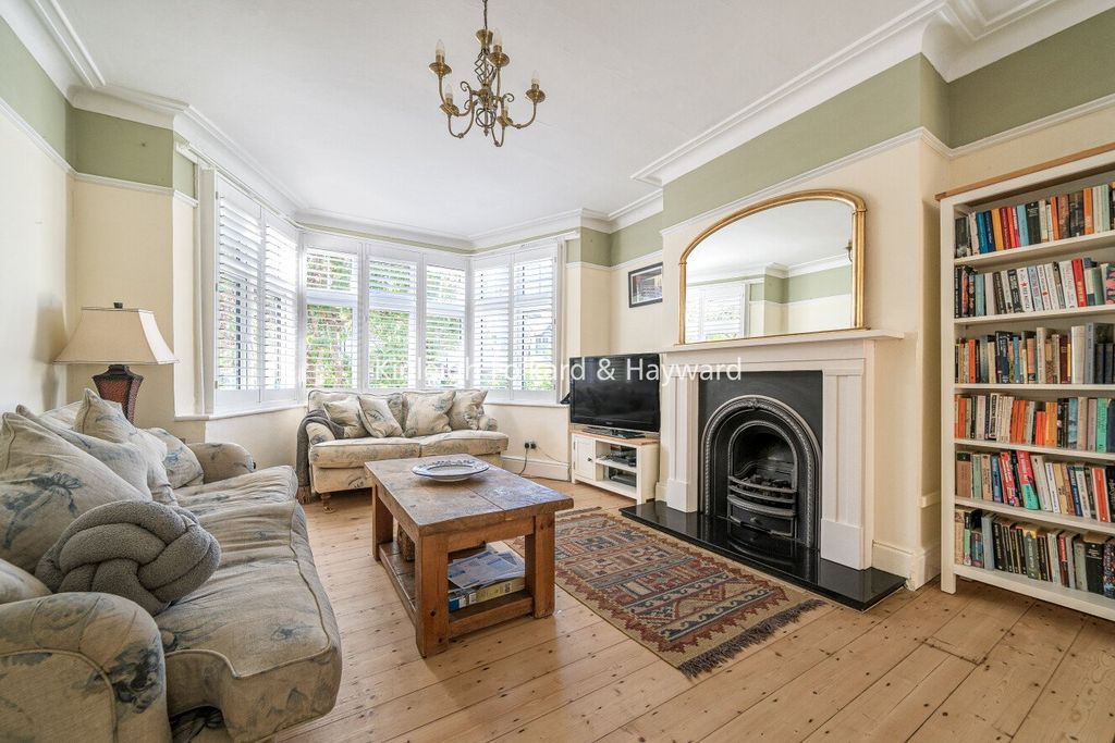 Property photo 1 of 19 Picture No. 09