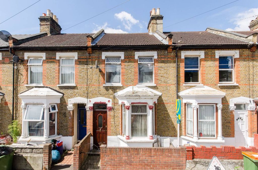 Property photo 1 of 12