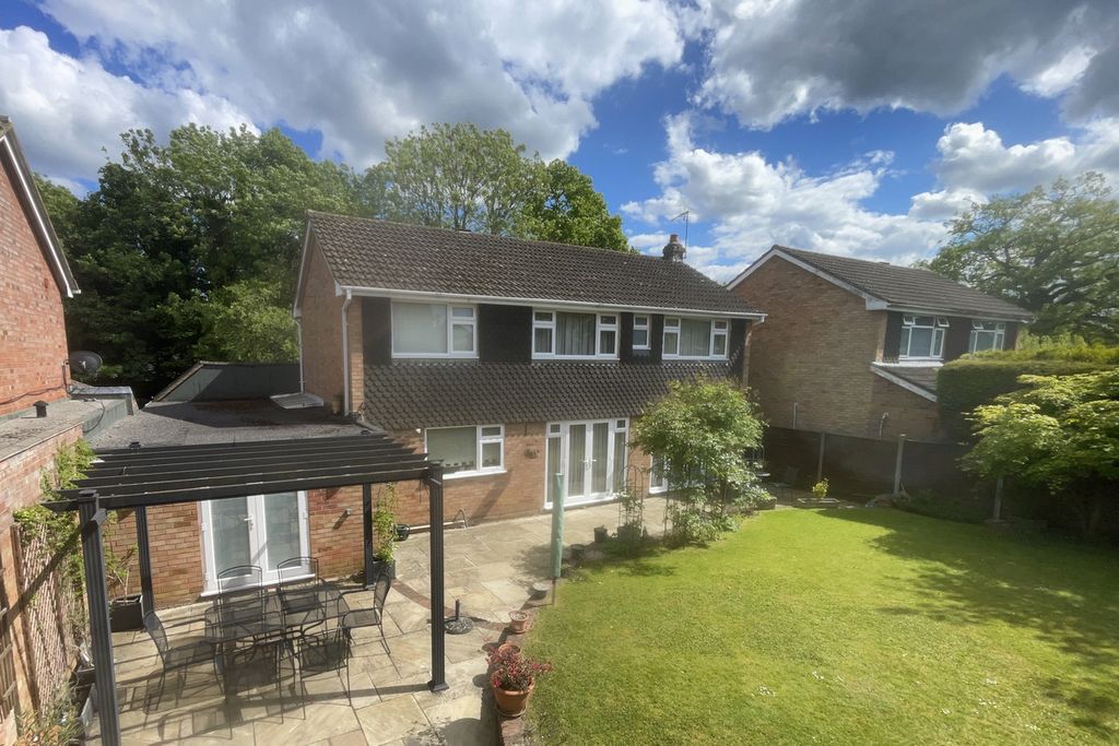 Property photo 2 of 26