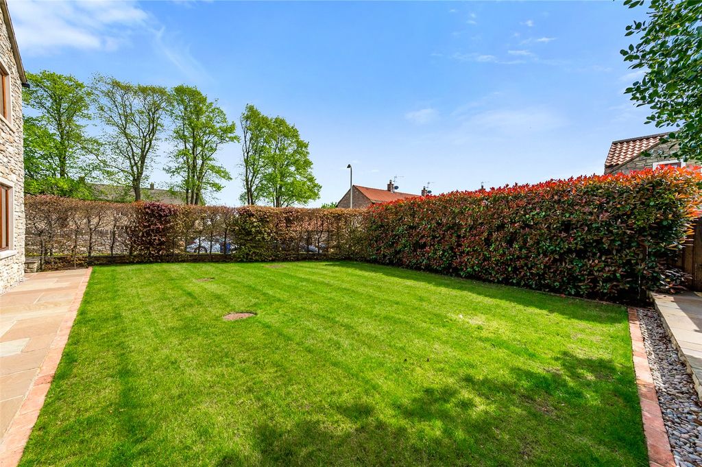 Property photo 1 of 20 Picture No. 22