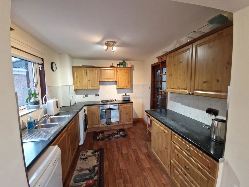 Property photo 2 of 21