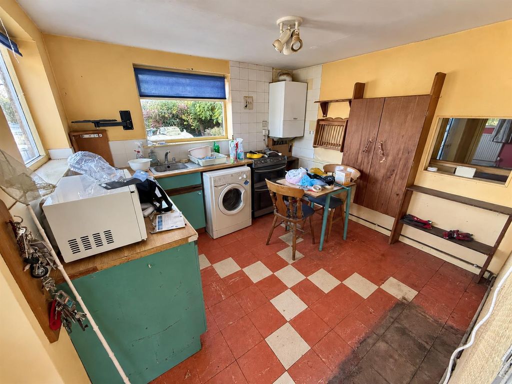 Property photo 3 of 15