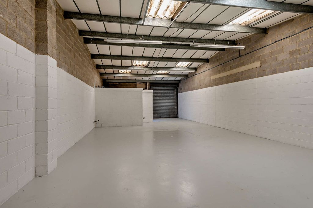 Property photo 3 of 9 Picture 3