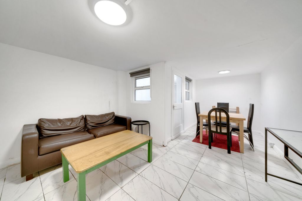 Property photo 1 of 11 Dsc01272