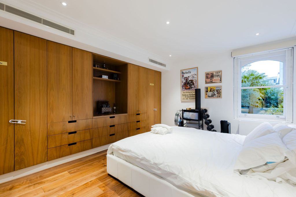 Property photo 3 of 41