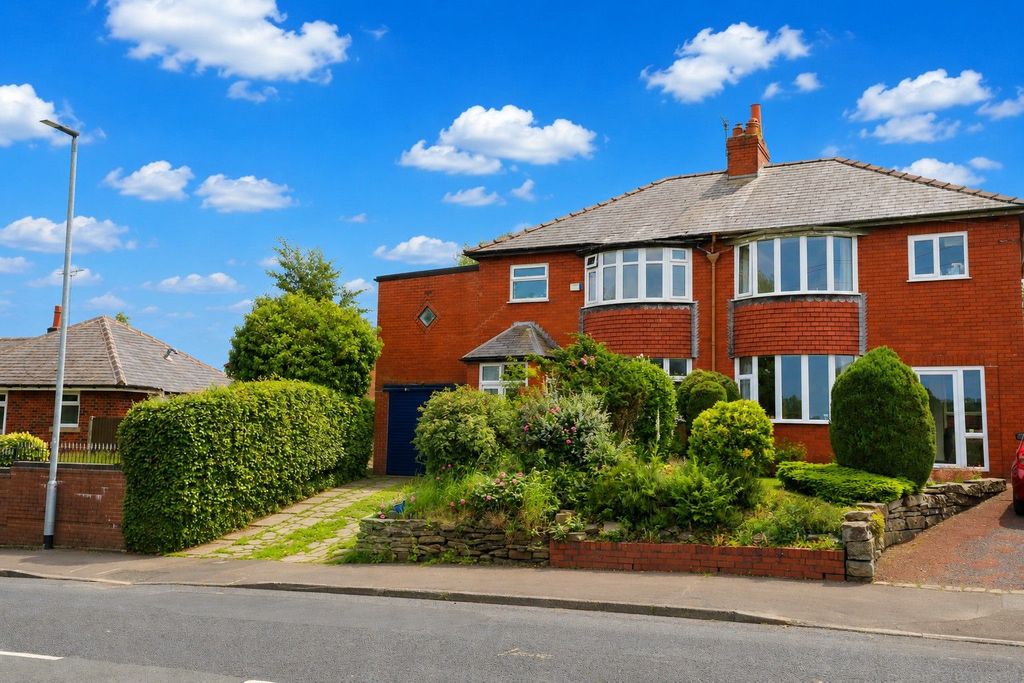Property photo 1 of 34