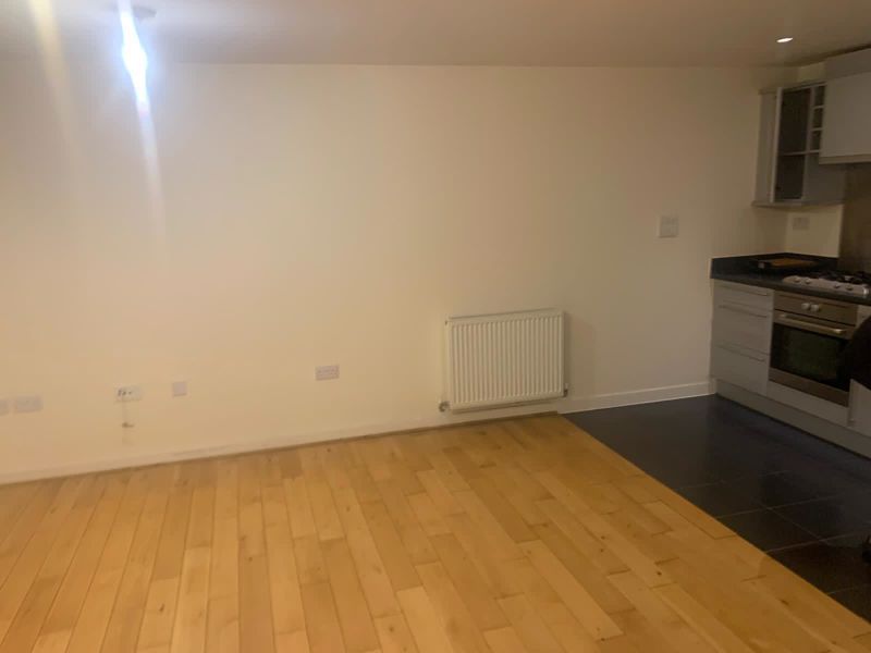 Property photo 3 of 10 Photo 6