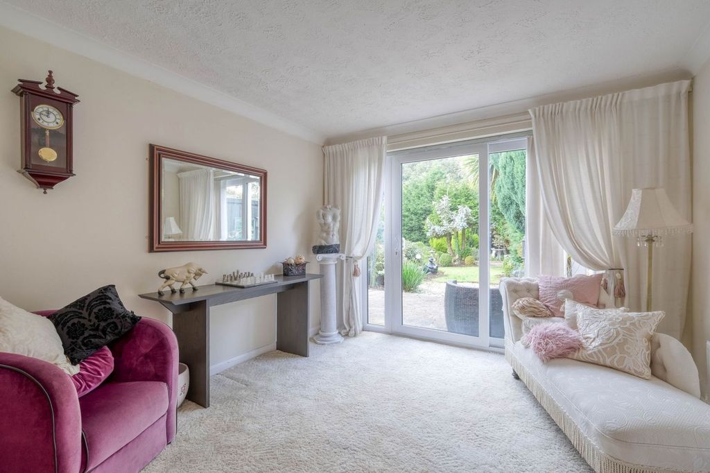 Property photo 3 of 18