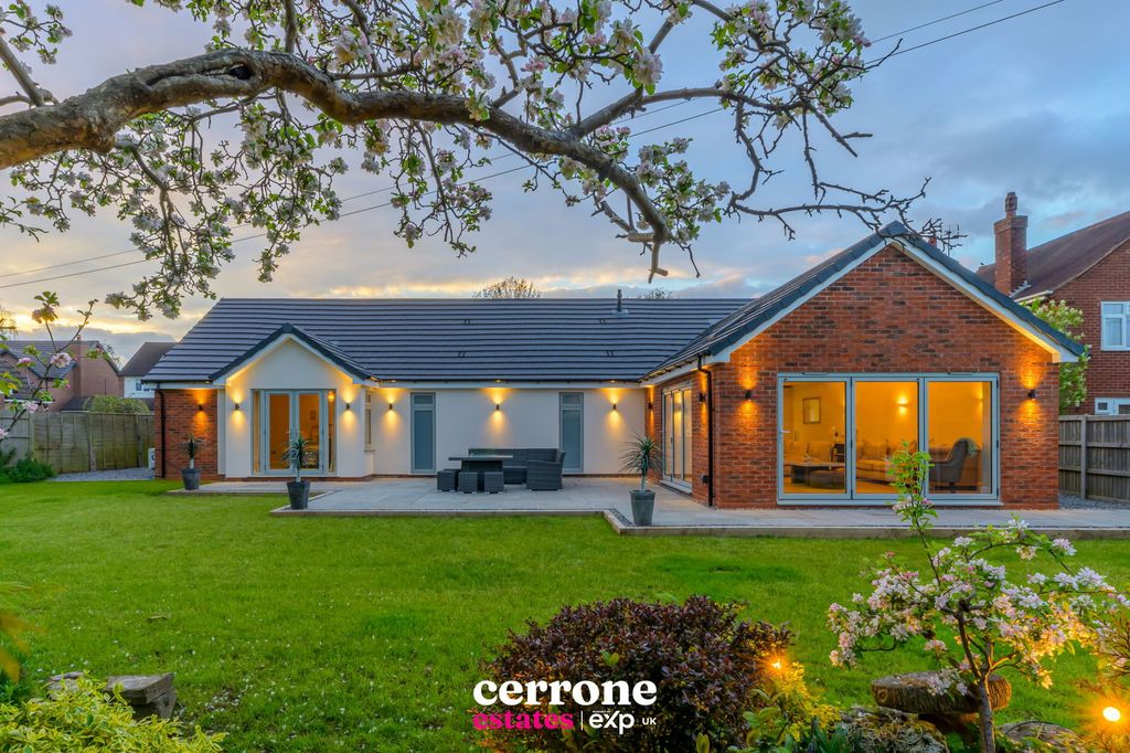 Property photo 2 of 32