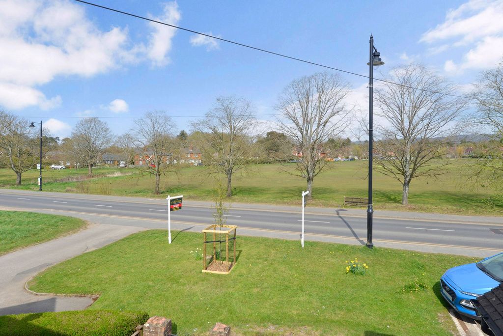 Property photo 2 of 13 Photo 13