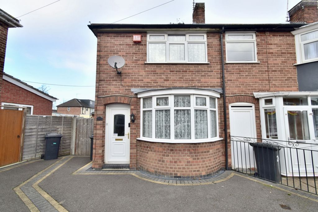Property photo 1 of 14 Greenwood Road, Rowlatts Hill, Leicester, Leicestershire, Le5 4Nh