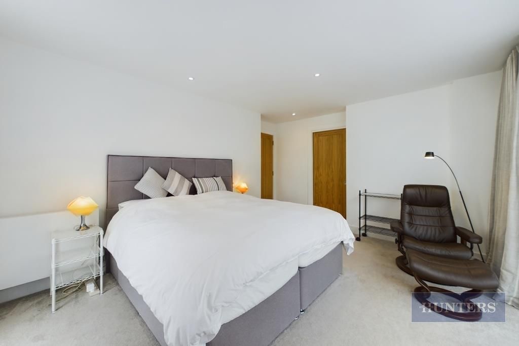 Additional image 9 of 3 bed flat for saleMaritime Walk, Ocean Village, Southampton SO14
