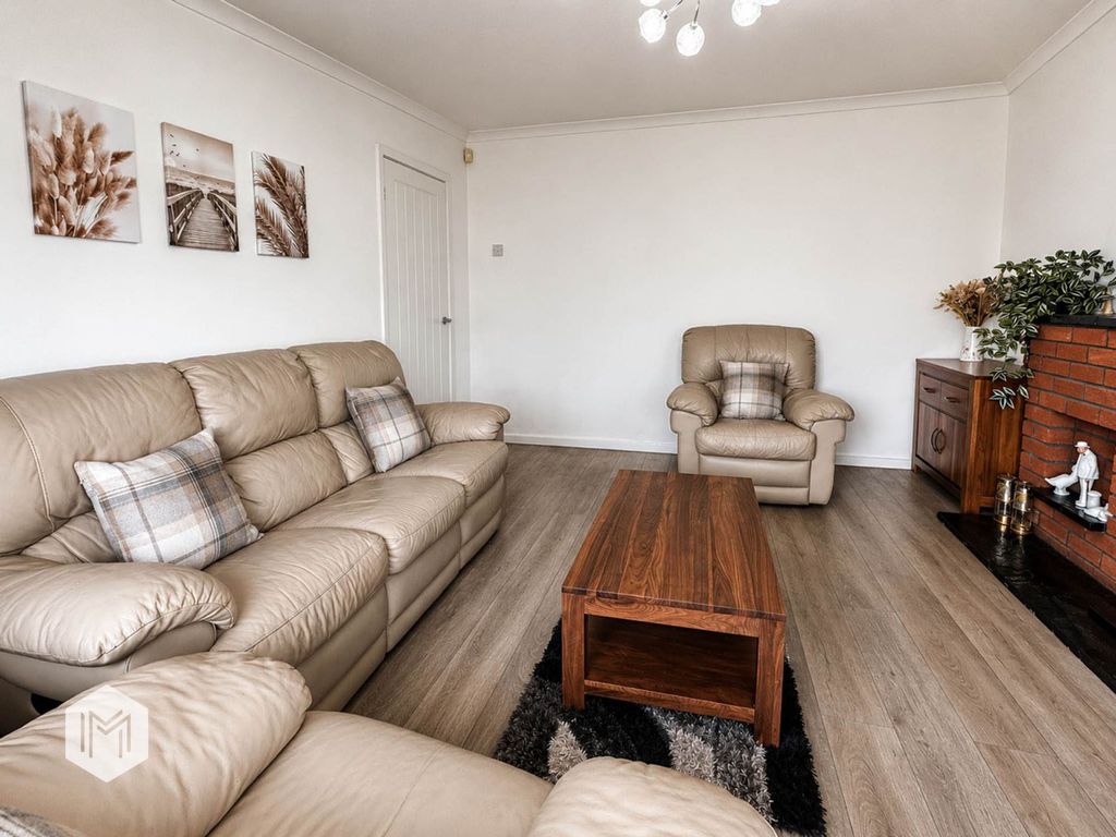 Property photo 3 of 27