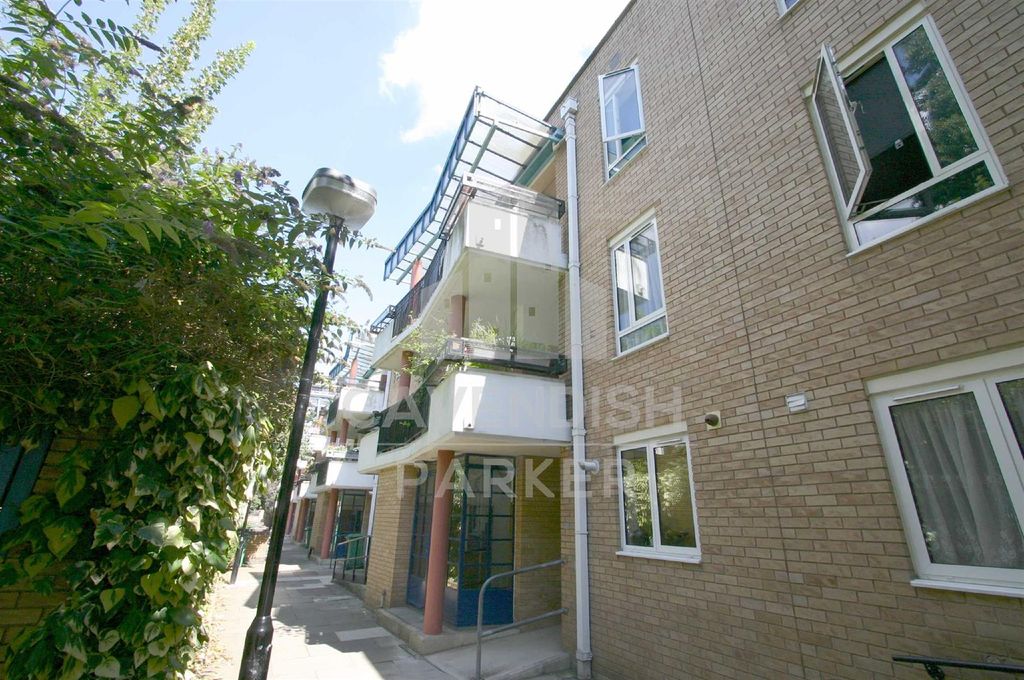 Property photo 1 of 4