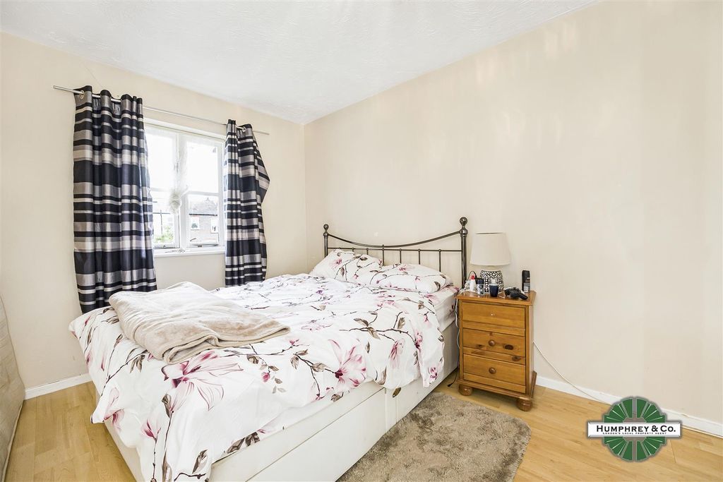 Property photo 2 of 7 1.Jpg