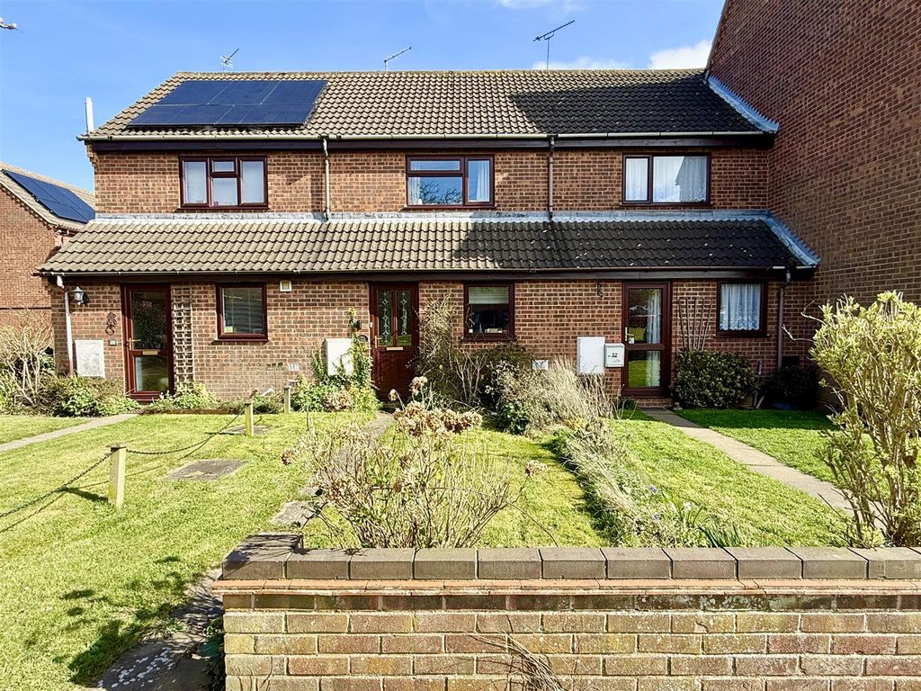 Property photo 1 of 10 Front Aspect