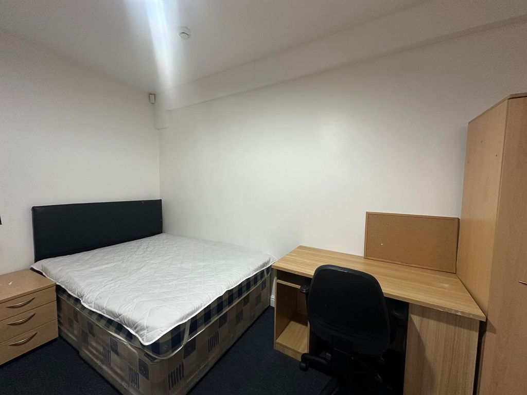 Property photo 1 of 3