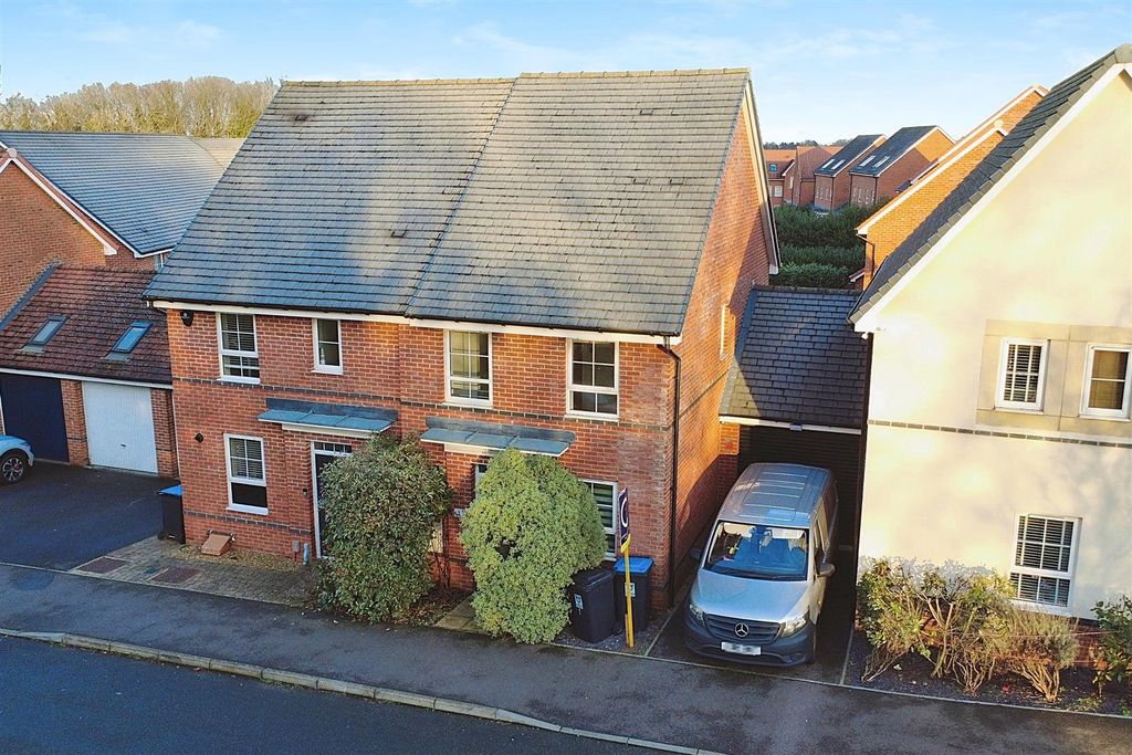 Property photo 1 of 14 9Ed8198d-Dji_0872.Jpg