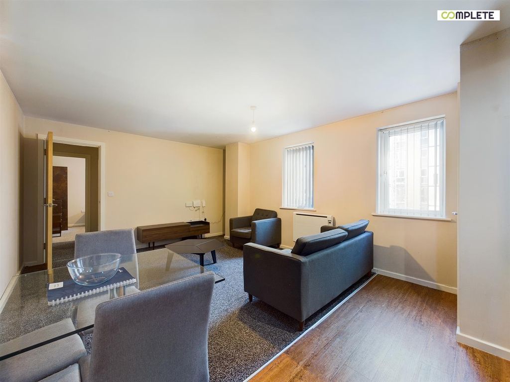 Property photo 2 of 14 Cam01231G0-Pr0029-Still010.Jpg