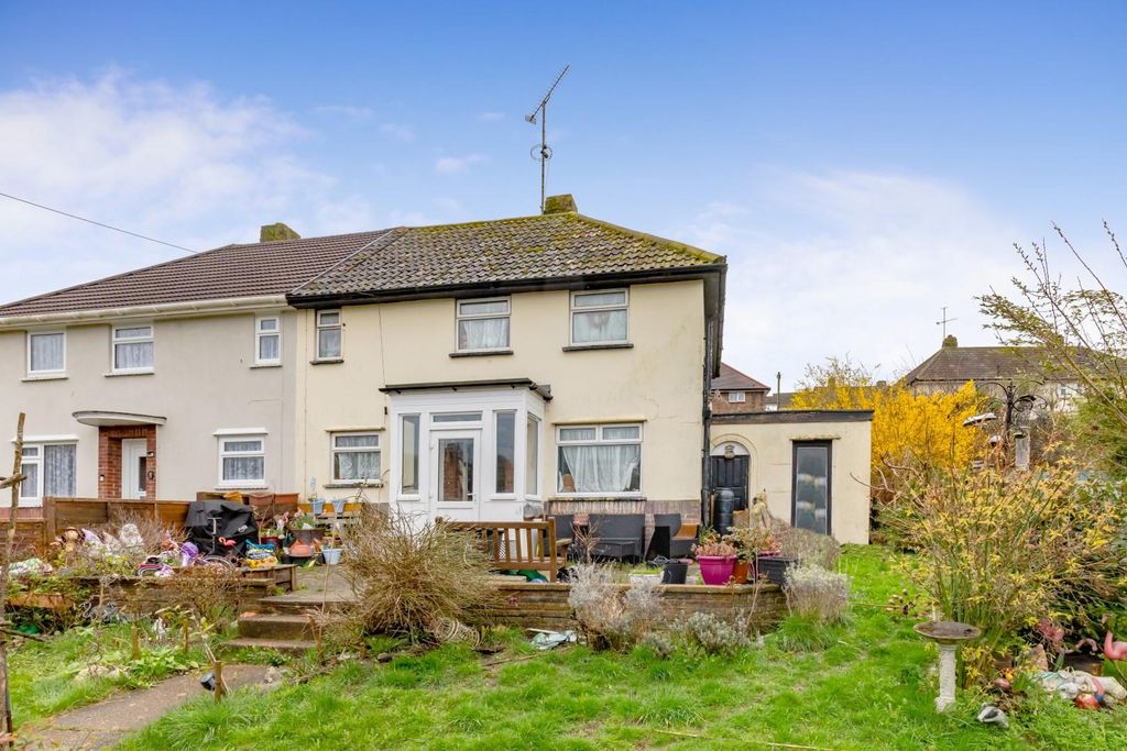Property photo 1 of 16 Taunton Road-23.Jpg