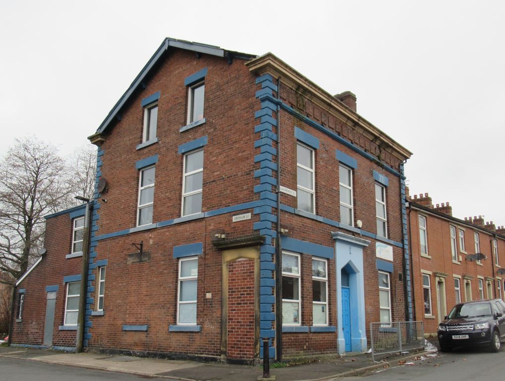 Property photo 1 of 5