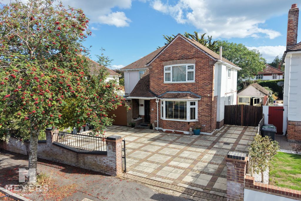Property photo 1 of 40
