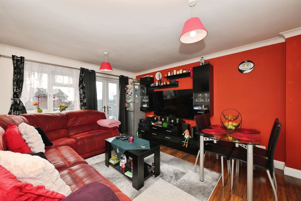 Property photo 2 of 16