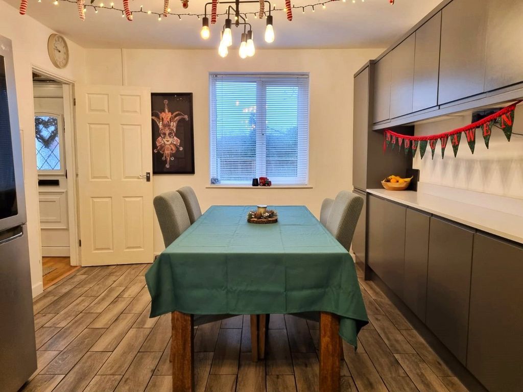 Property photo 3 of 19 Picture No. 02