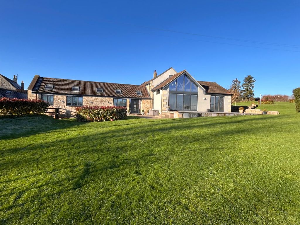 Property photo 1 of 32