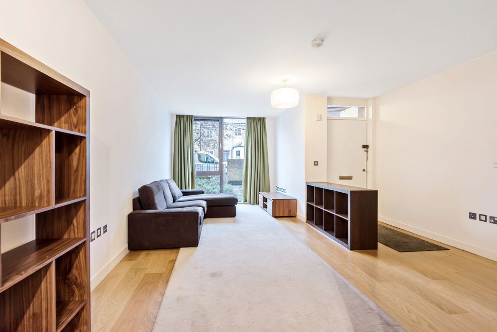 Property photo 2 of 14 461831 (4)