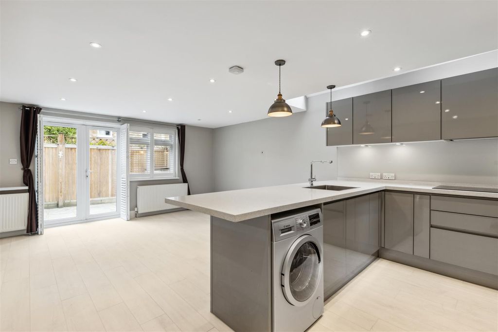 Property photo 1 of 14 7.Jpg