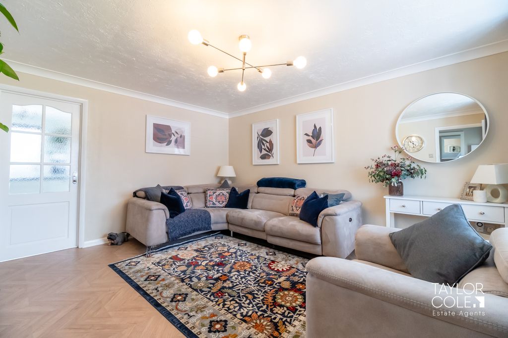 Property photo 2 of 32