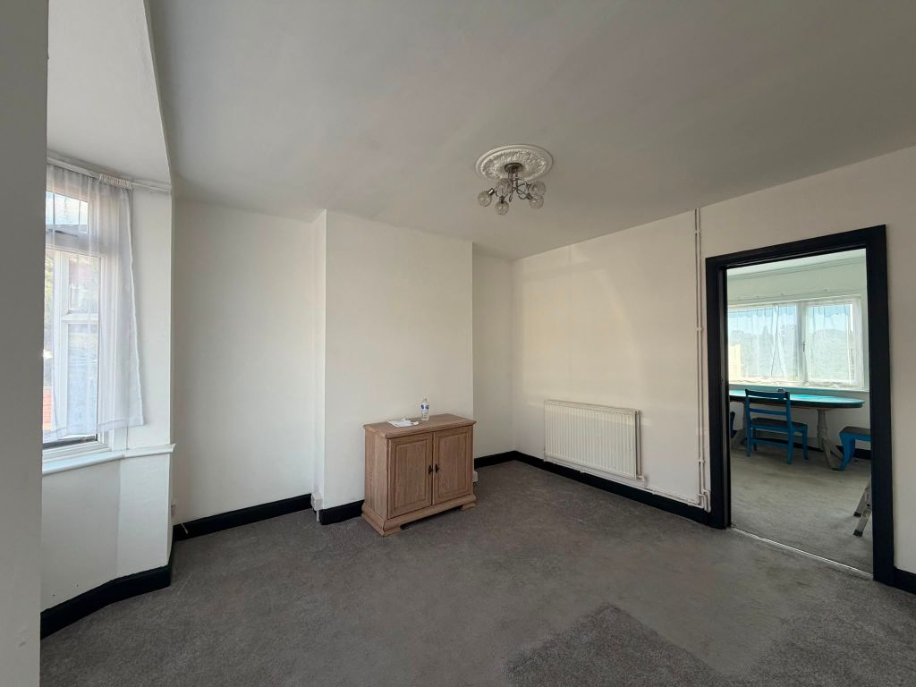 Property photo 3 of 11 Image