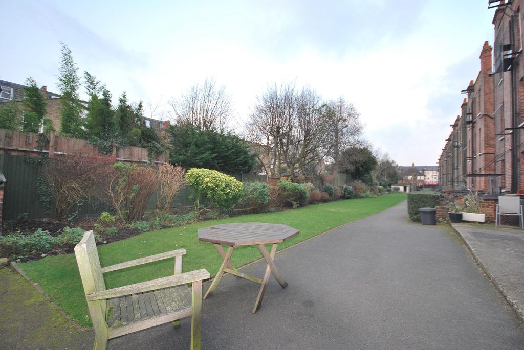 Property photo 1 of 6
