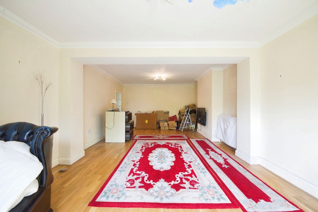 Property photo 2 of 15 Pbox-Img.Jpg