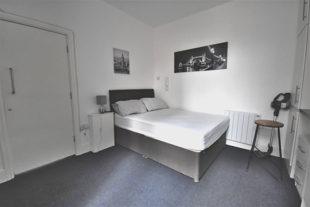 Property photo 1 of 3