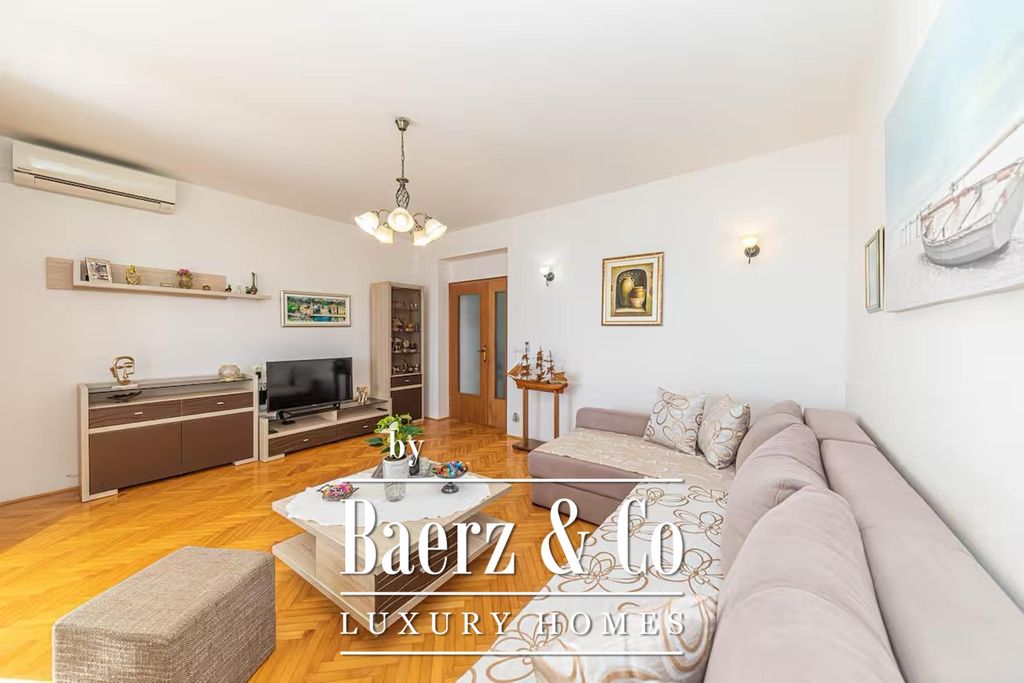 Property photo 3 of 35