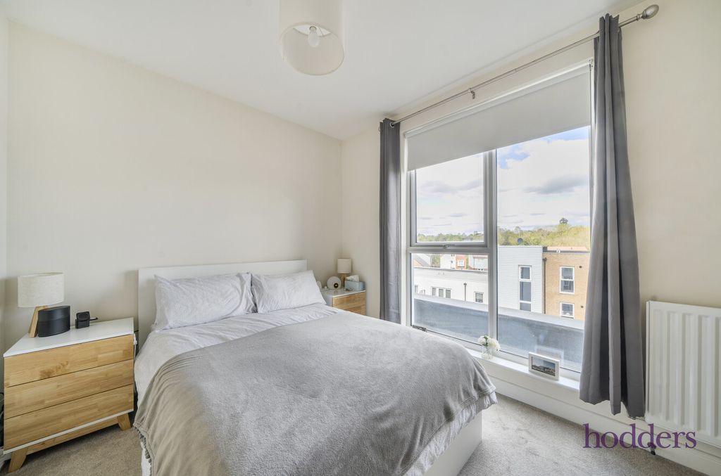 Property photo 3 of 17 082B9252-F475-418...